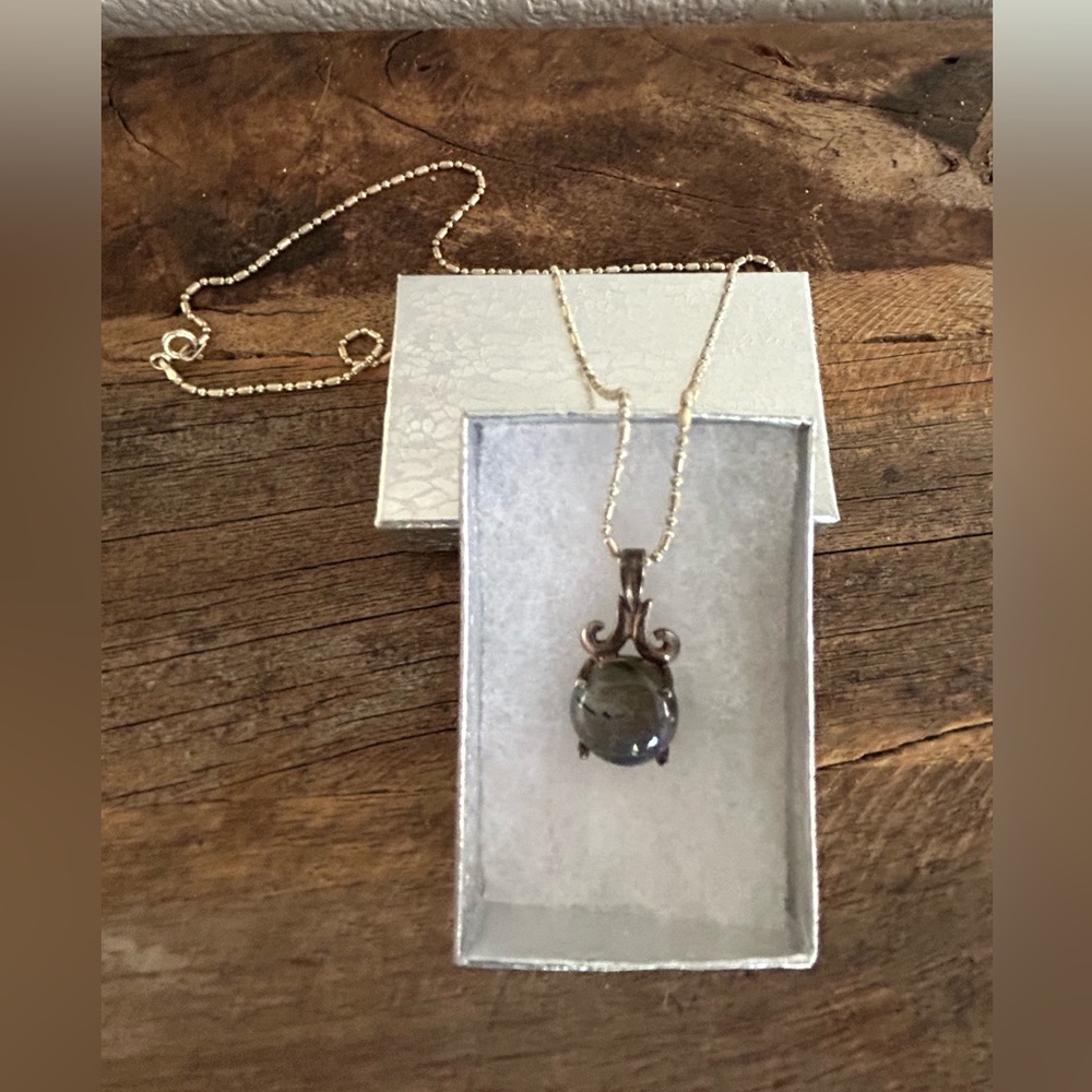 Labradorite Gemstone Pendant Necklace
